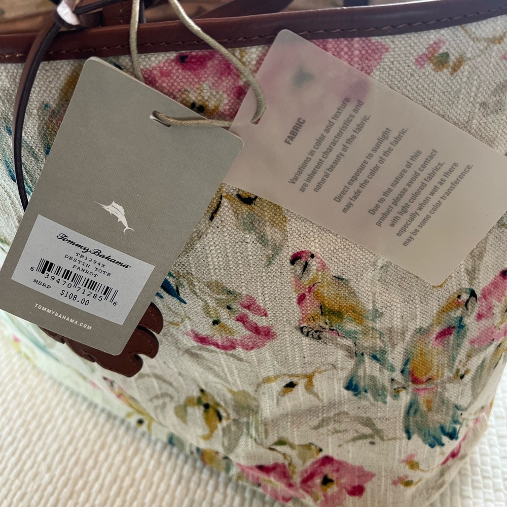 Tommy Bahama Destin Tote Parrot NWT - Picture 3 of 9